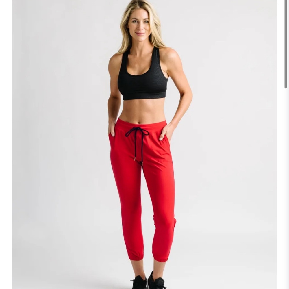 Zyia Peak Zipper Jogger (short, 24” inseam)